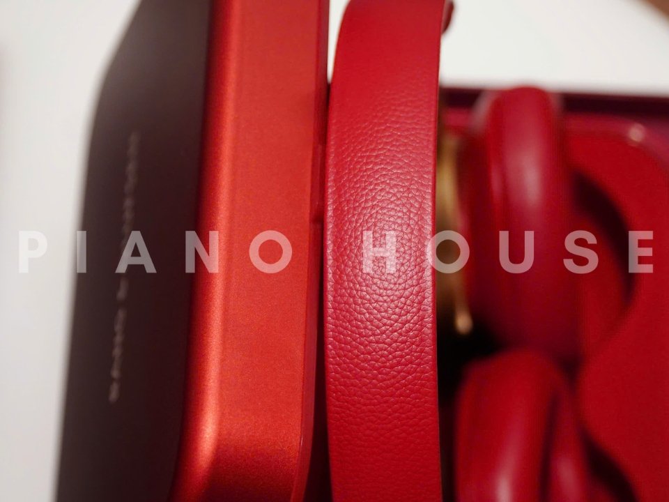 Hình ảnh chi tiết Tai Nghe B&O Beoplay H95 Lunar Red (Open Box 99%) góc chụp 7